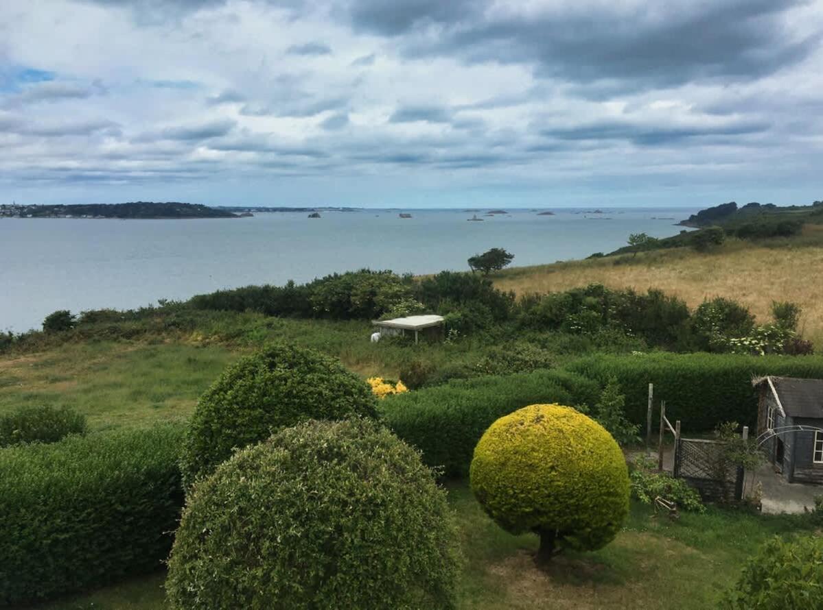 Kermartin - Maison De Famille Avec Vue Sur La Baie De Morlaix Plouézocʼh Bagian luar foto